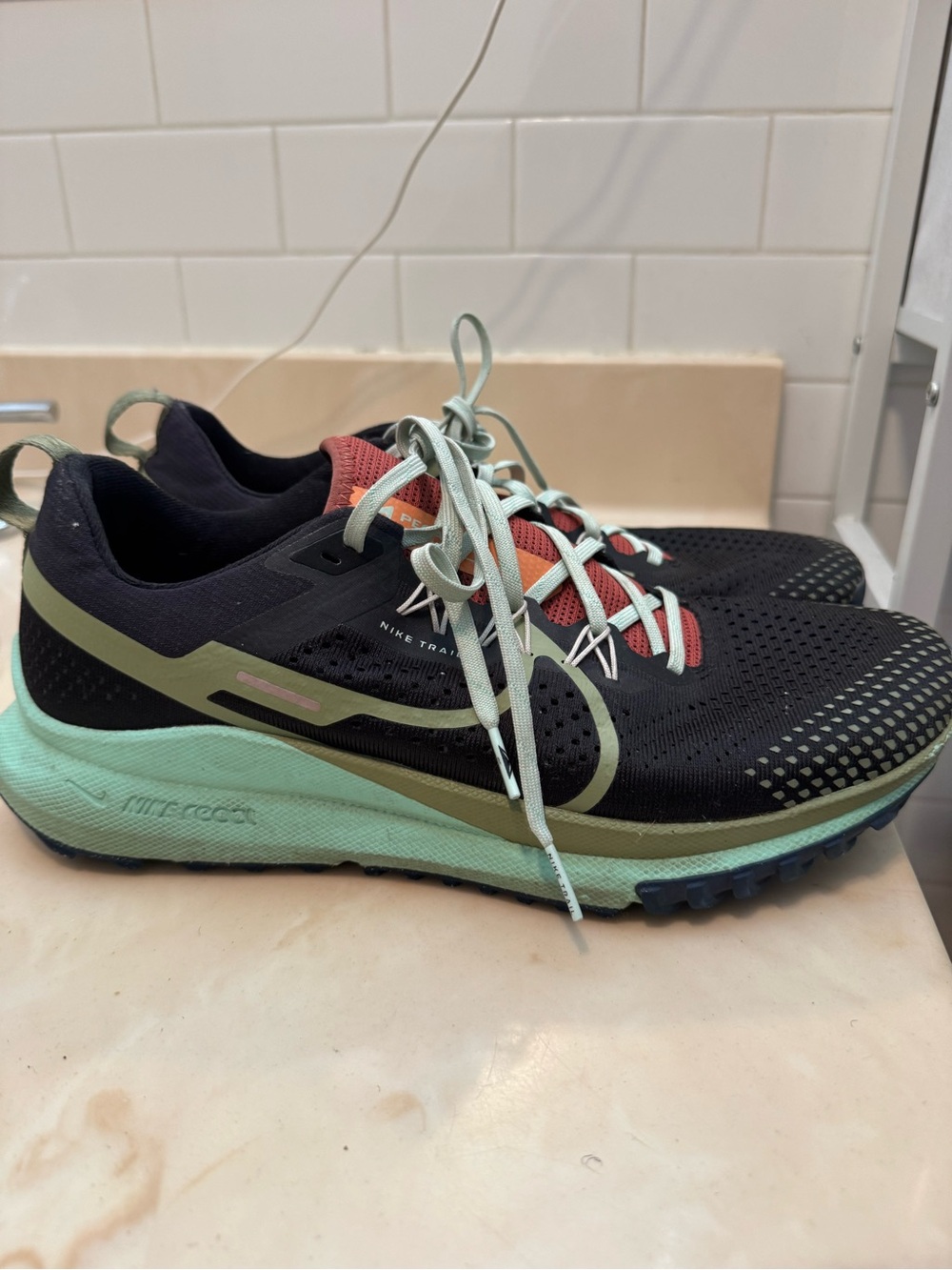 Nike react men’s Black Mint Trail Running Shoes